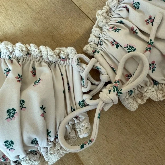 Floral Ruched Bikini Set - Picture 5 of 6